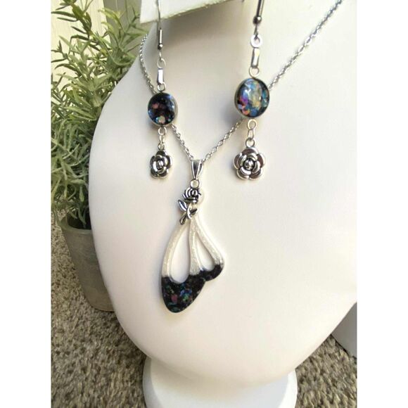 Handmade Resin & Silver Rose Pendant Jewelry Set – Unique Glitter Finish - Picture 4 of 4